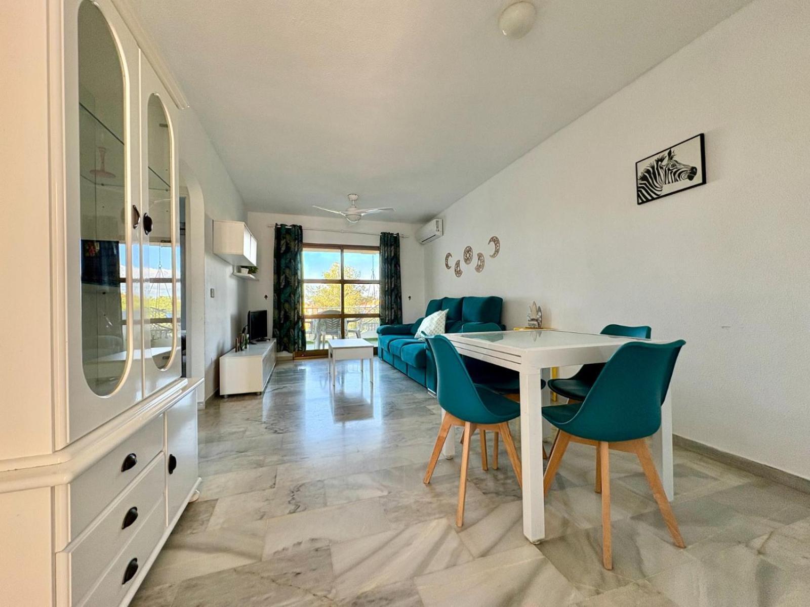 Kion Beach Appartment Mijas-Costa Малага Экстерьер фото